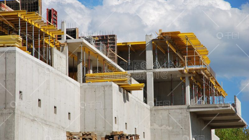 在了解农村自建房施工报价时，还需注意以下几点：